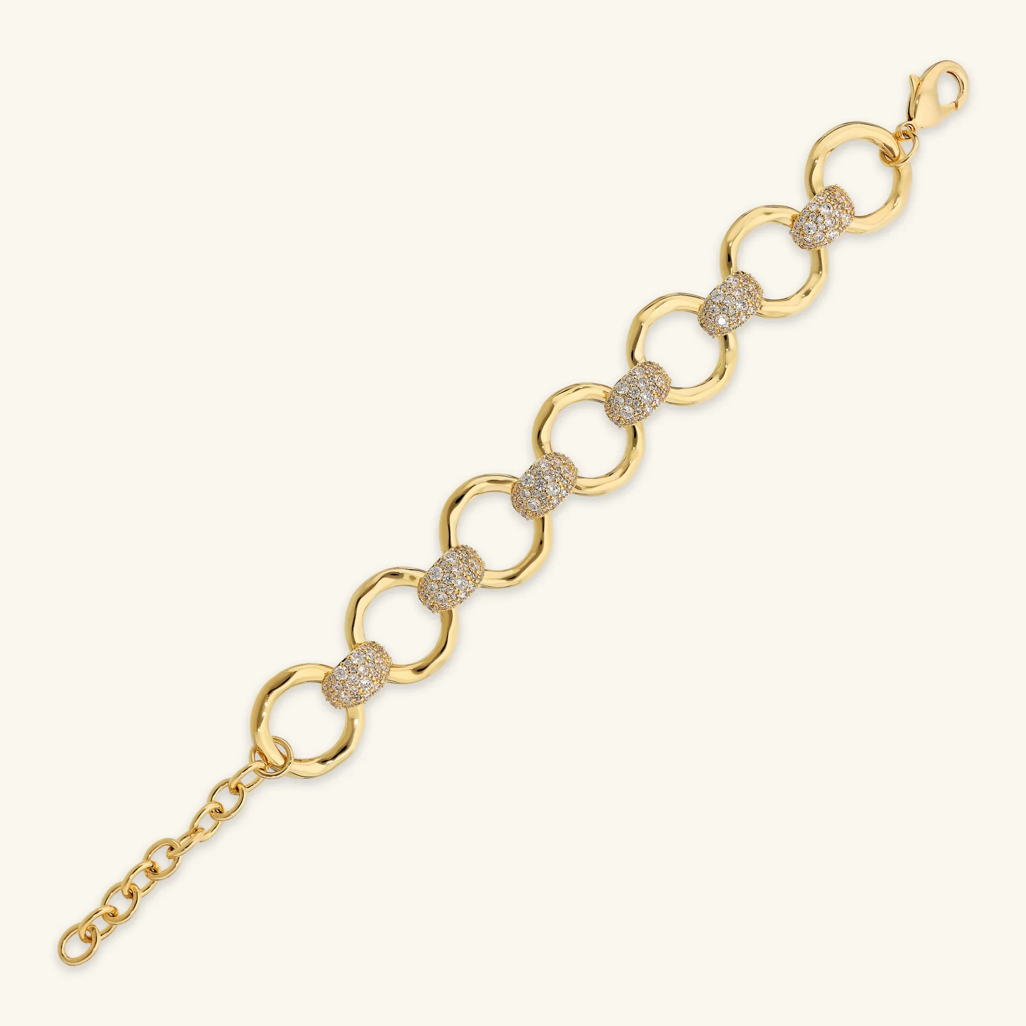 Bracciale con Maglie ad Anello Martellate e Pavé di Cubic Zirconia - Image 2