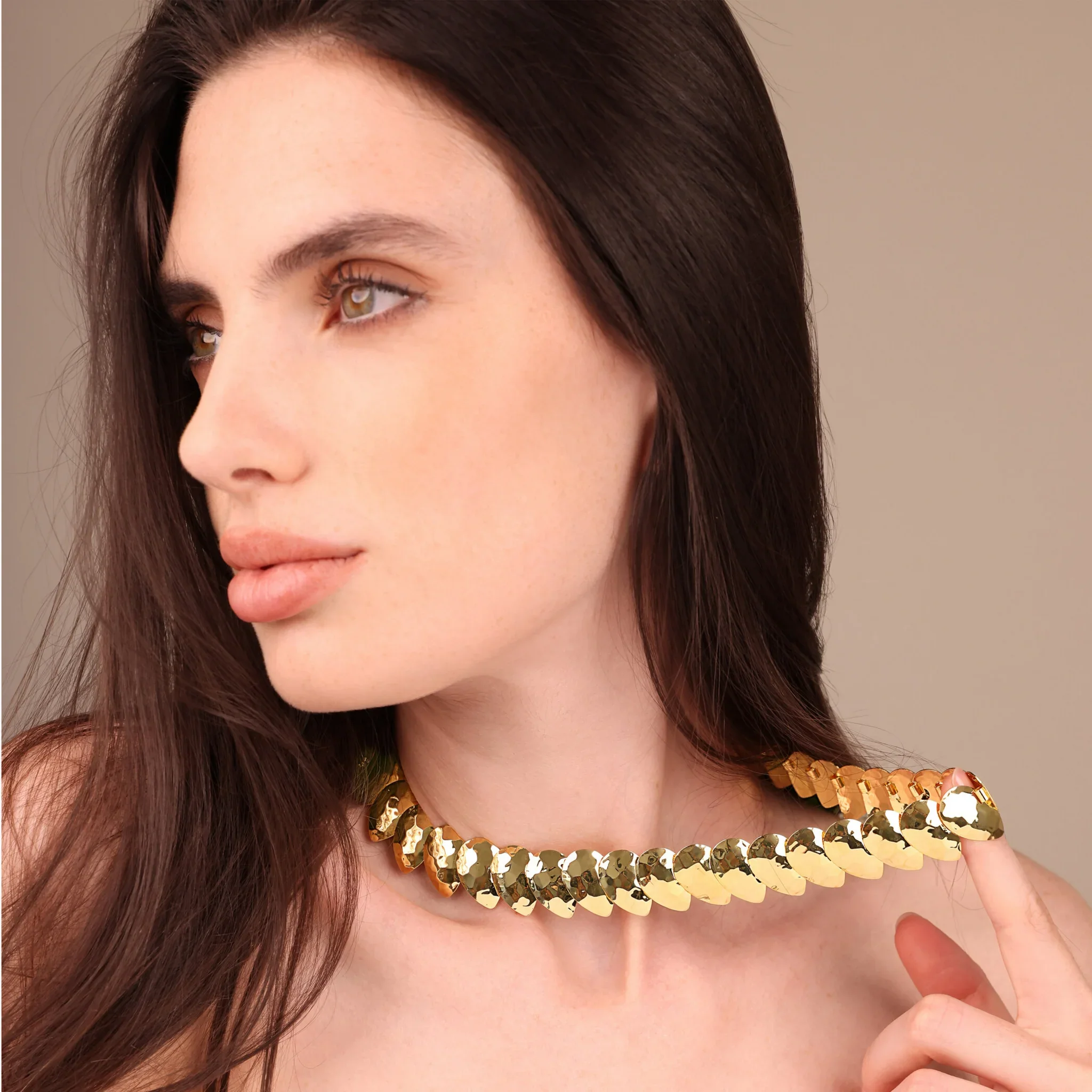 Collana con Elementi a Goccia Martellati - Image 4