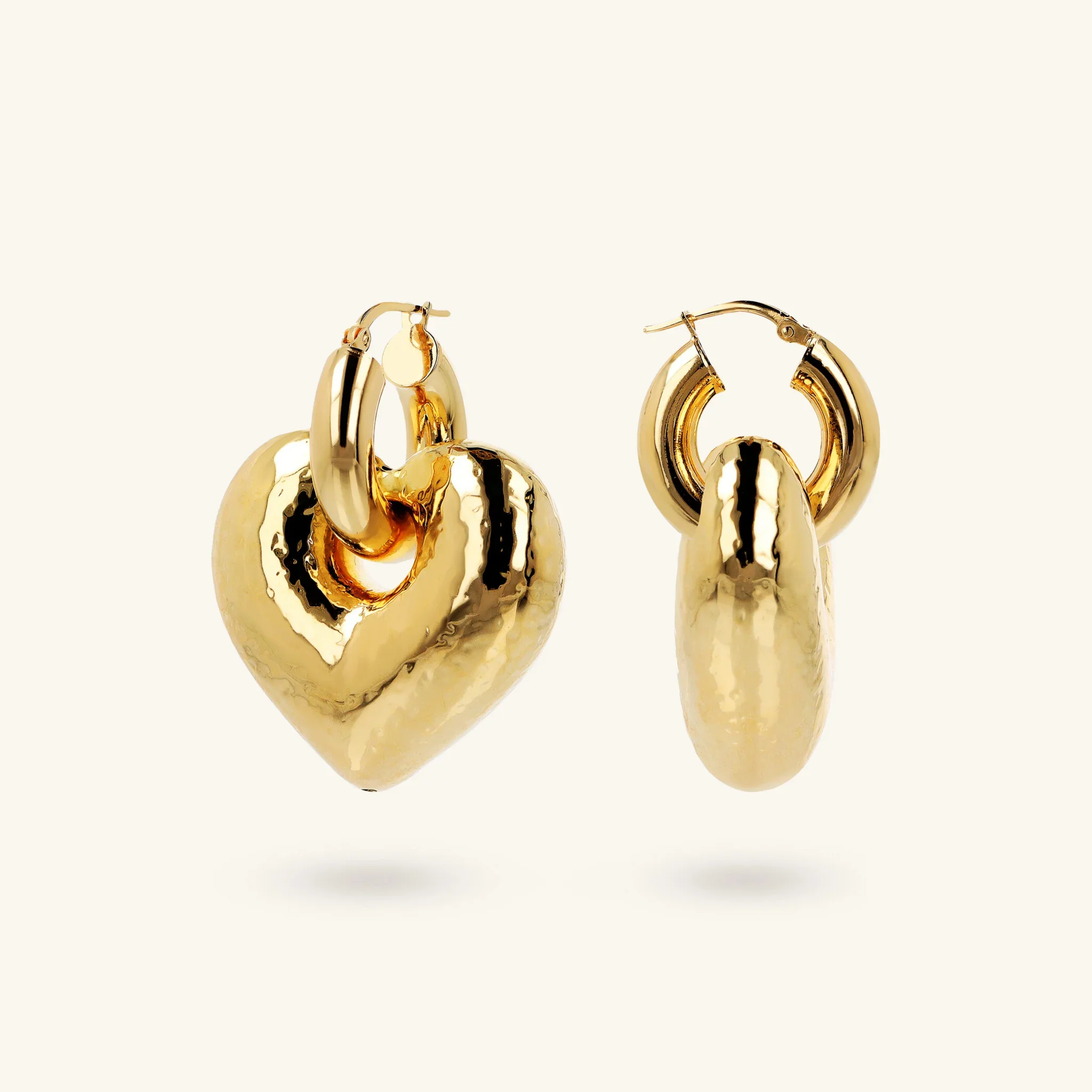 Orecchini a Cerchio con Pendente Cuore Martellato - Image 3