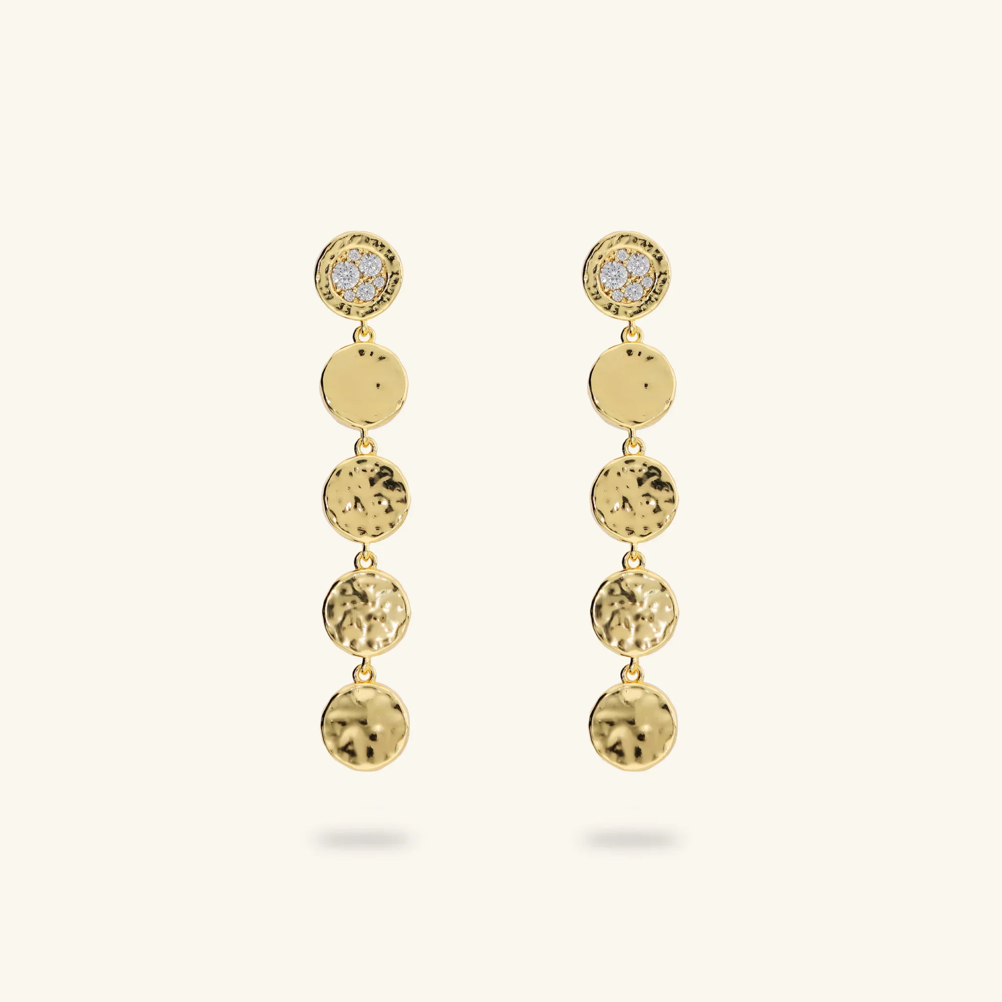 Orecchini Pendenti Eclissi Dorata con Pavé di Cubic Zirconia