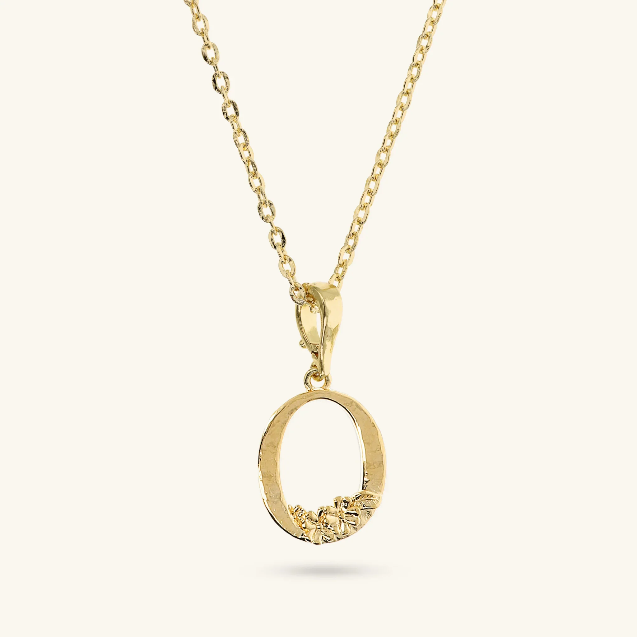 Set Collana Diamantata e Ciondolo Iniziale Martellato con Fiore - Image 7